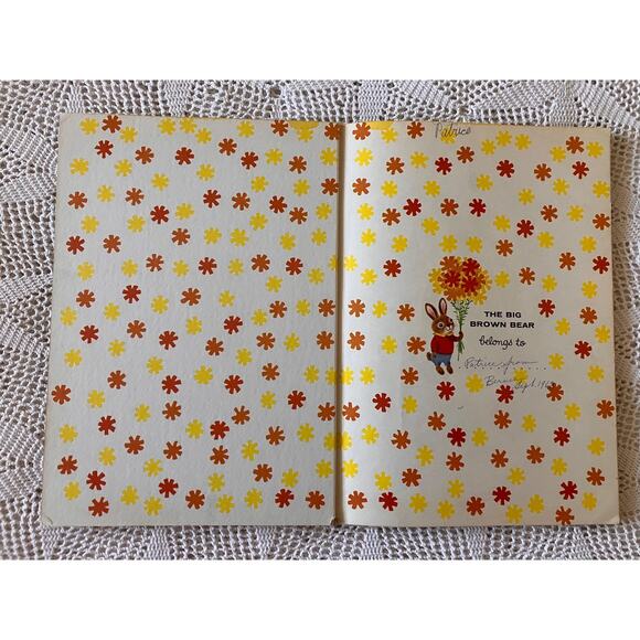 1947 The Big Brown Bear: Big Golden Book by Georges Duplaix & Gustaf Tenggren - Picture 5 of 9